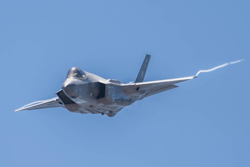 F-35A Lightning II Demonstration Team airshow practice