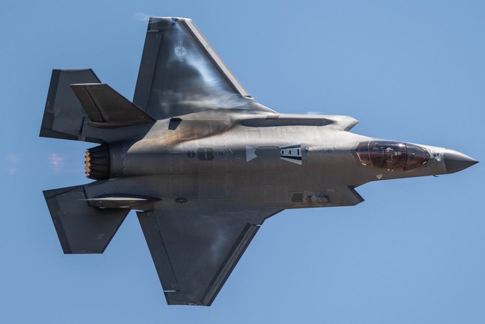 F-35A Lightning II Demonstration Team airshow practice