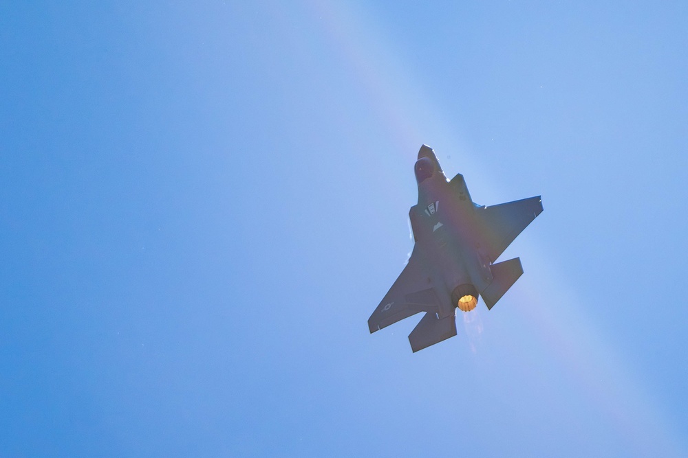 F-35A Lightning II Demonstration Team airshow practice