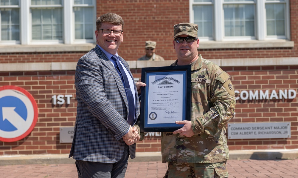 1st TSC Soldiers and Civilian presented Kentucky Colonel