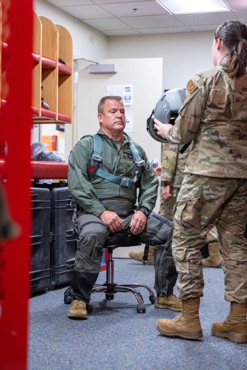 Brig. Gen. Schwartz Flies with the Tigers