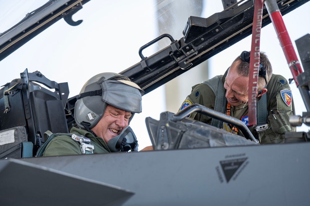 Brig. Gen. Schwartz Flies with the Tigers