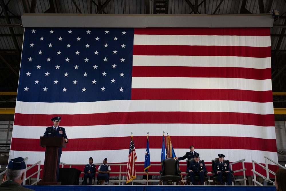 Team Scott welcomes Col. Poole as new 375th Air Mobility Wing and installation commander