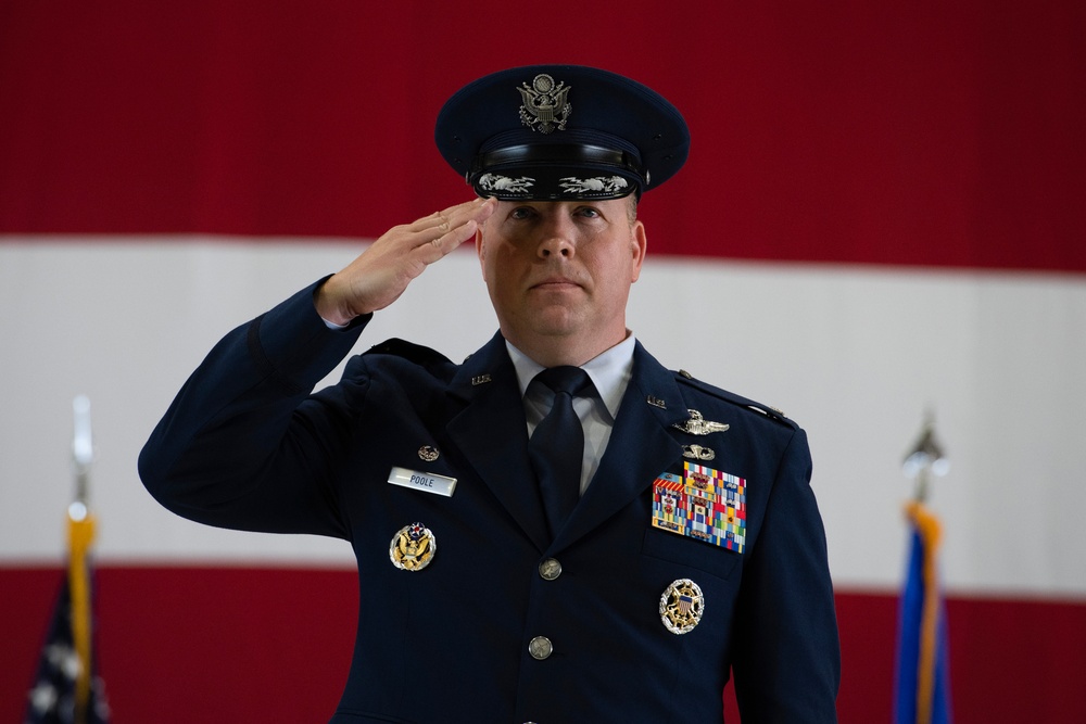 Team Scott welcomes Col. Poole as new 375th Air Mobility Wing and installation commander