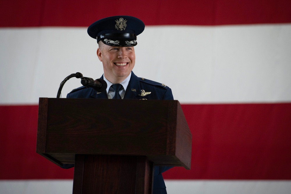 Team Scott welcomes Col. Poole as new 375th Air Mobility Wing and installation commander