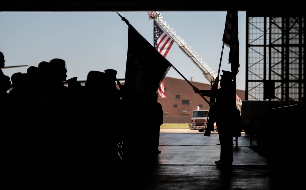 Team Scott welcomes Col. Poole as new 375th AMW and installation commander