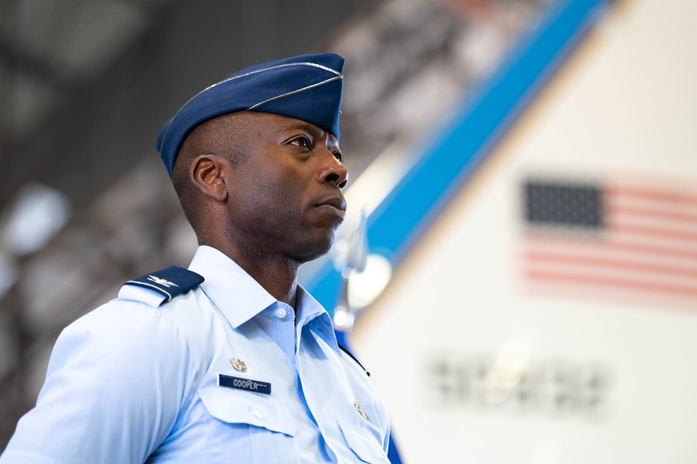 Team Scott welcomes Col. Poole as new 375th Air Mobility Wing and installation commander