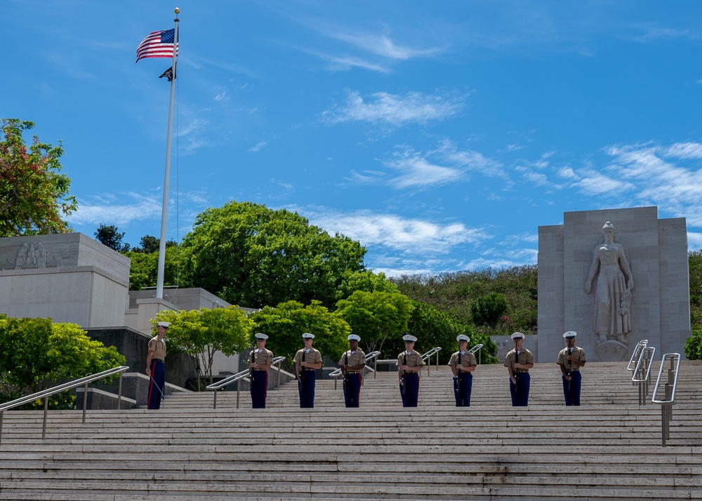 Chairman of the Republic of Korea Joint Chiefs of Staff Presents Wreath at National Memorial Cemetery of the Pacific