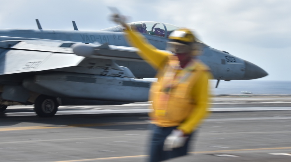 USS Ronald Reagan (CVN 76) conducts flight operations