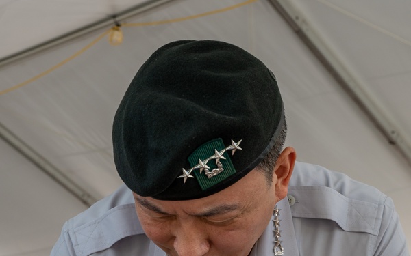 Chairman of the Republic of Korea Joint Chiefs of Staff Presents Wreath at National Memorial Cemetery of the Pacific