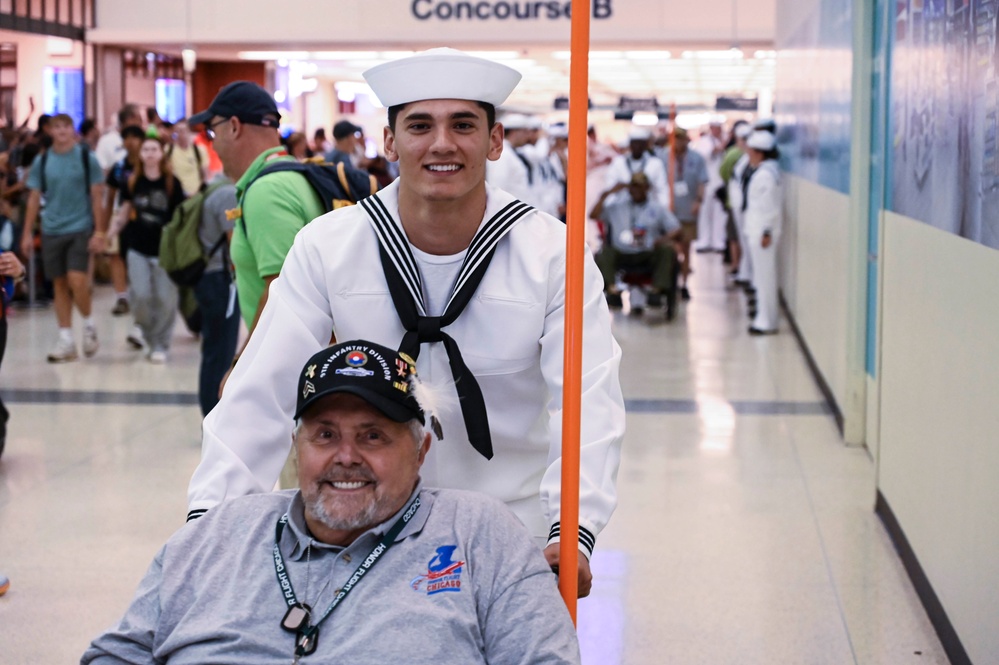 U.S. Armed Forces Welcome Veterans at Honor Flight Chicago