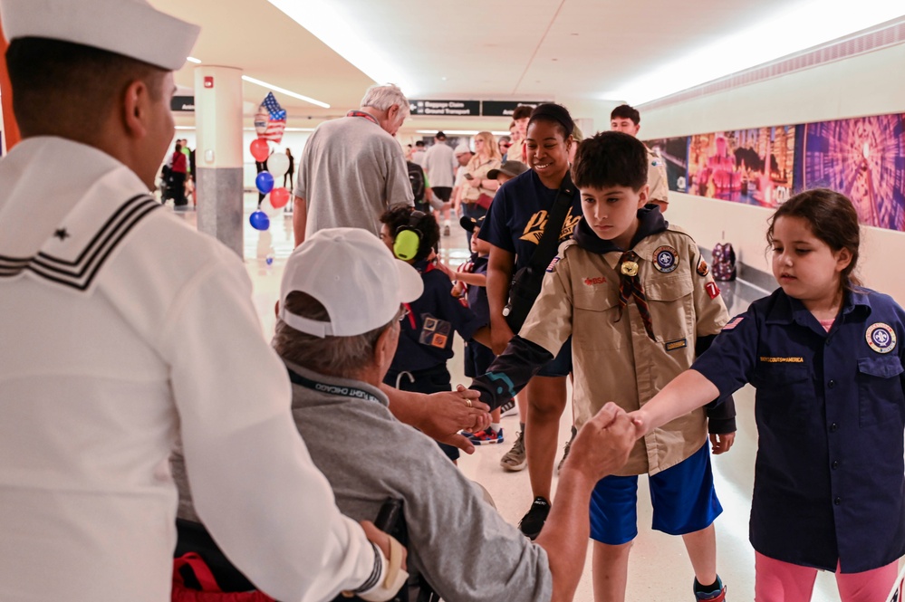 U.S. Armed Forces Welcome Veterans at Honor Flight Chicago