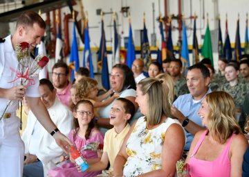 &quot;Sun Kings&quot; Hold Change of Command