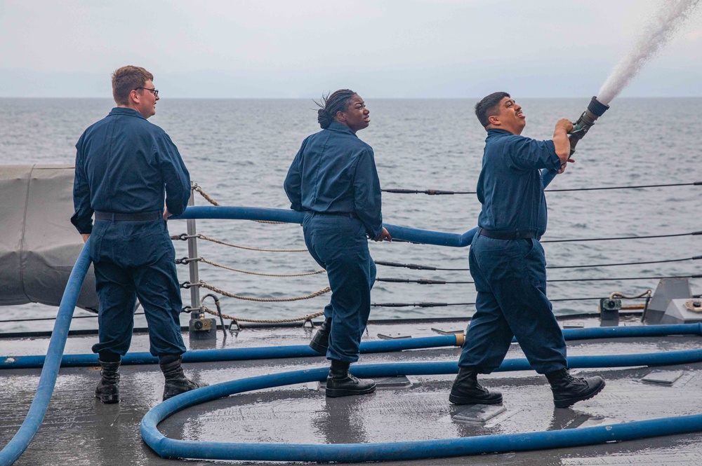 USS Howard (DDG 83) Freshwater Washdown