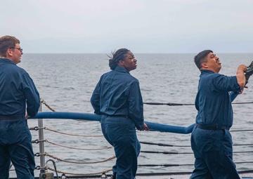 USS Howard (DDG 83) Freshwater Washdown