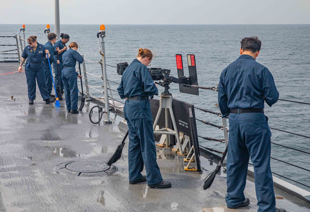 USS Howard (DDG 83) Freshwater Washdown