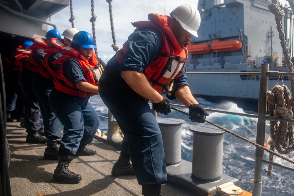 USS Antietam (CG 54) RAS with USNS Rappahannock (T-AO 204)