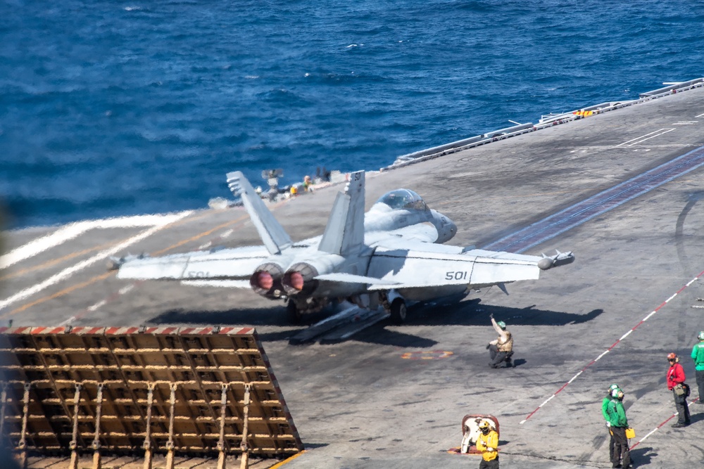 USS Ronald Reagan (CVN 76) conducts flight operations