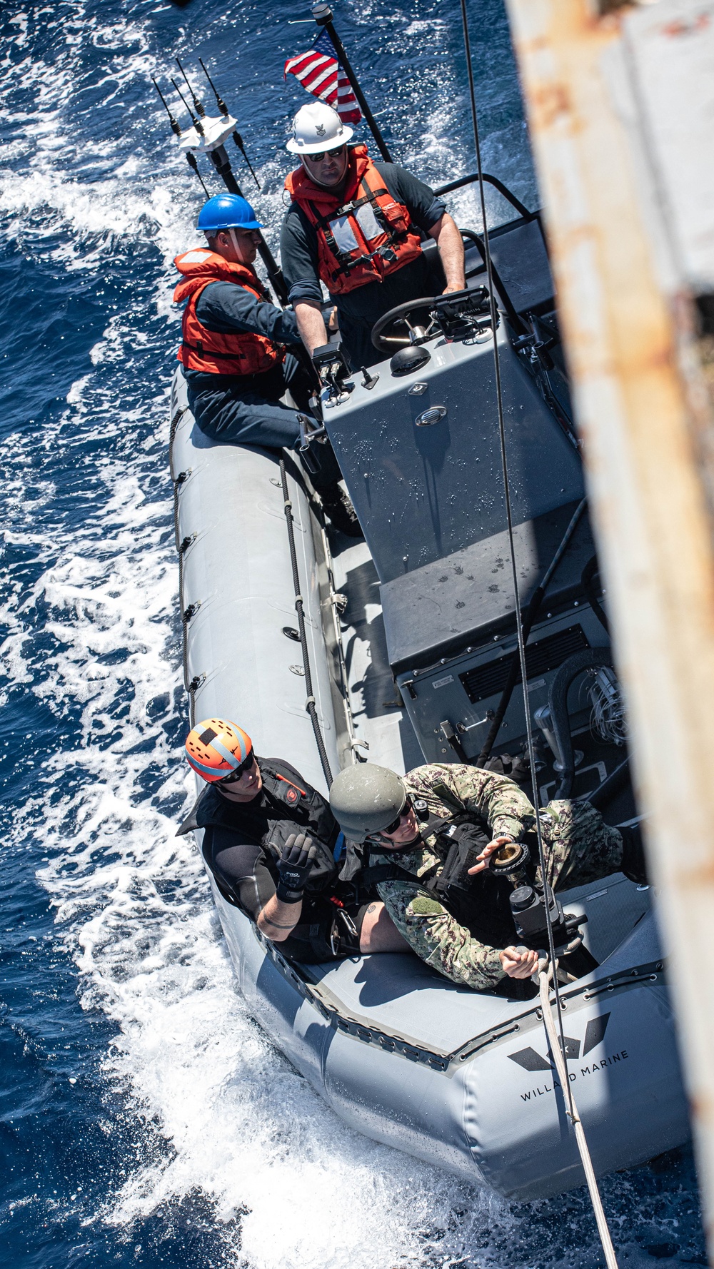 USS Sterett Conducts Visit Board Search and Seizure (VBSS) Drills