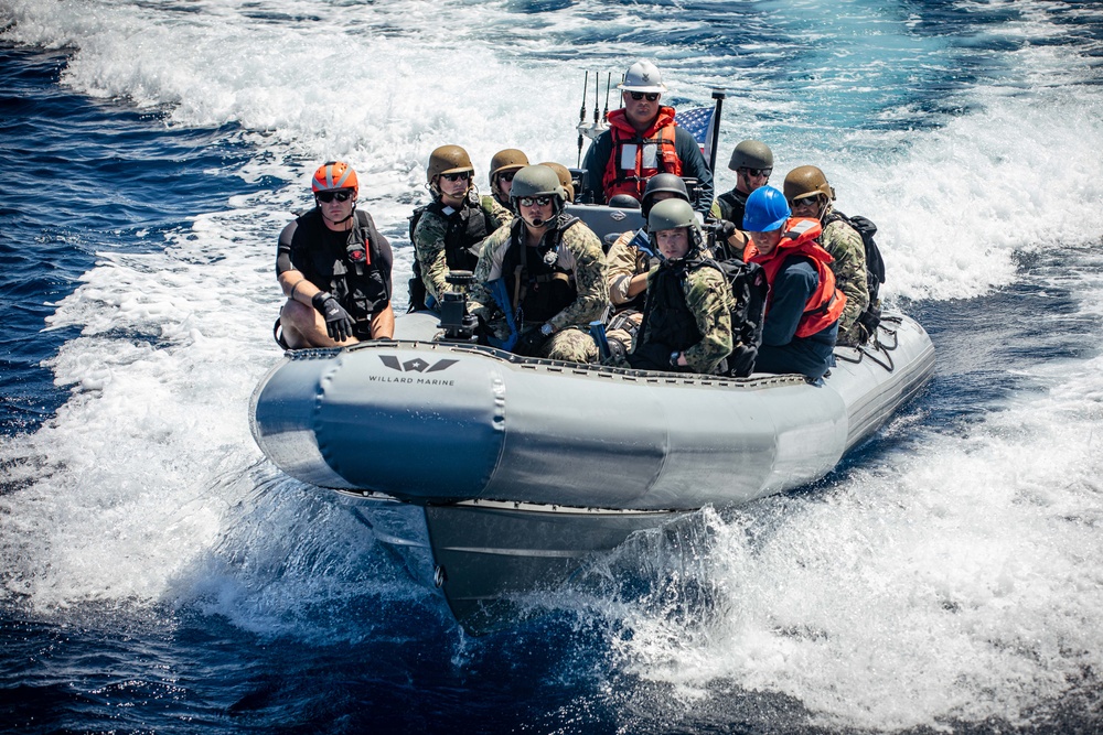 USS Sterett Conducts Visit Board Search and Seizure (VBSS) Drills