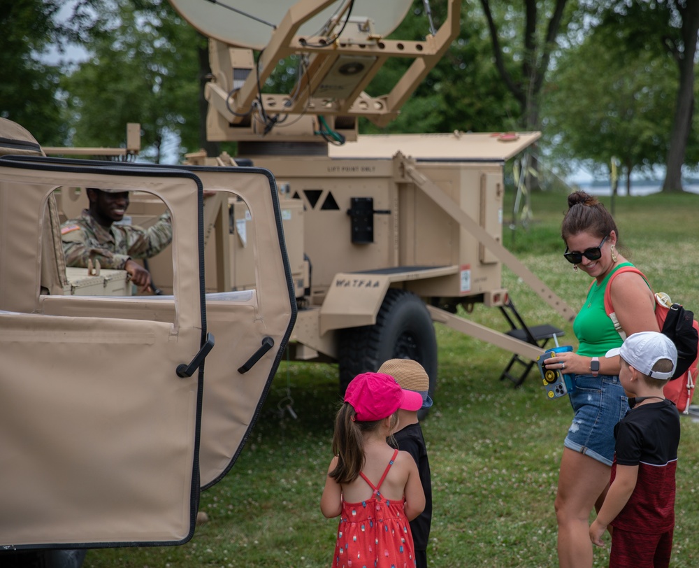 10th Mountain Division Soldiers participate in Canadian-American Festival