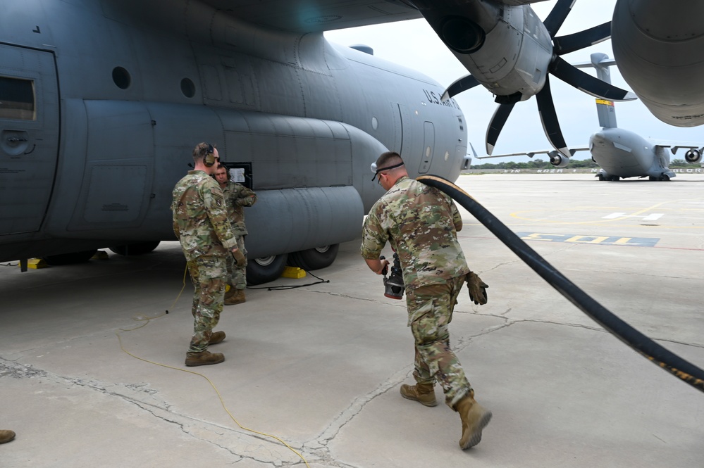 POL expands Air Force &quot;tanker&quot; force by defueling C-130 for A-10 ops