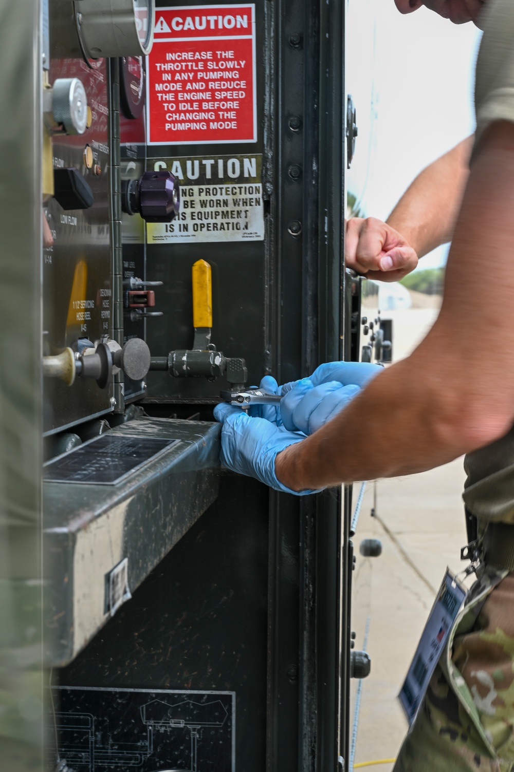 POL expands Air Force &quot;tanker&quot; force by defueling C-130 for A-10 ops