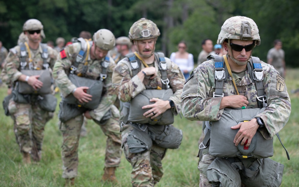 5TH RANGER TRAINING BATTALION AIRBORNE OPERATION