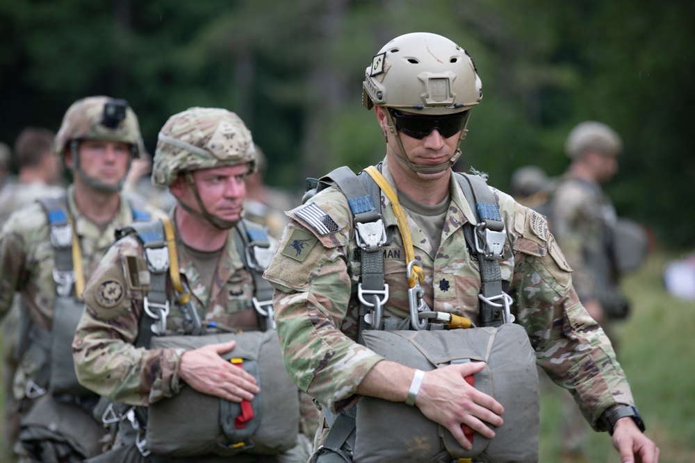 5TH RANGER TRAINING BATTALION AIRBORNE OPERATION