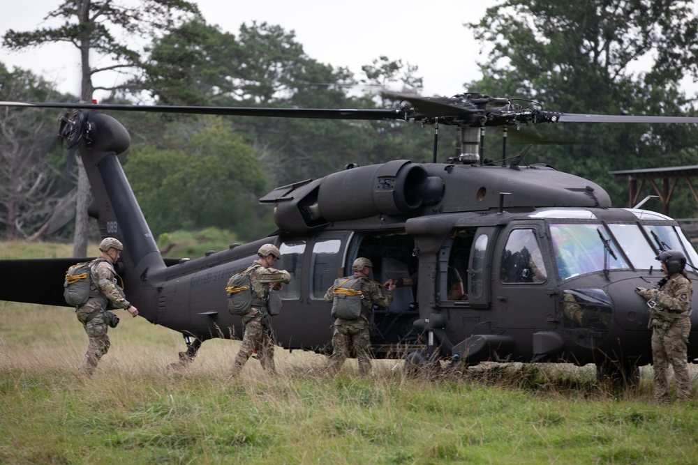 5TH RANGER TRAINING BATTALION AIRBORNE OPERATION