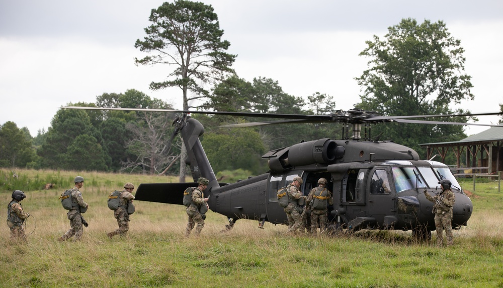 5TH RANGER TRAINING BATTALION AIRBORNE OPERATION