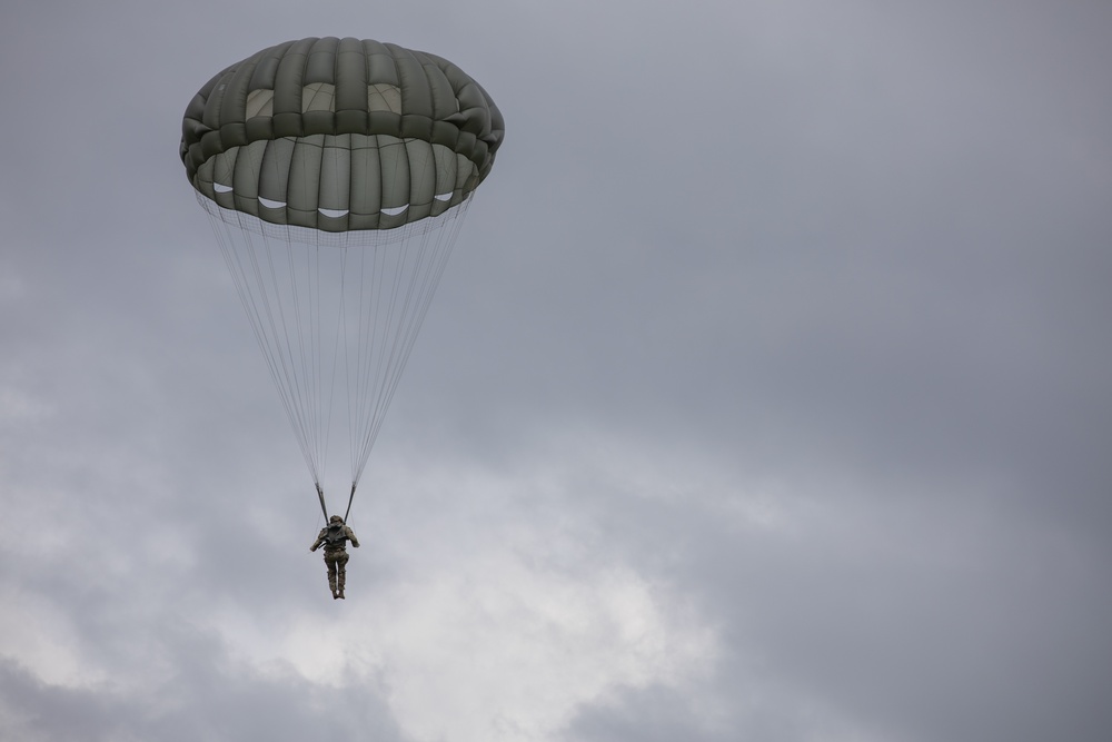 5TH RANGER TRAINING BATTALION AIRBORNE OPERATION