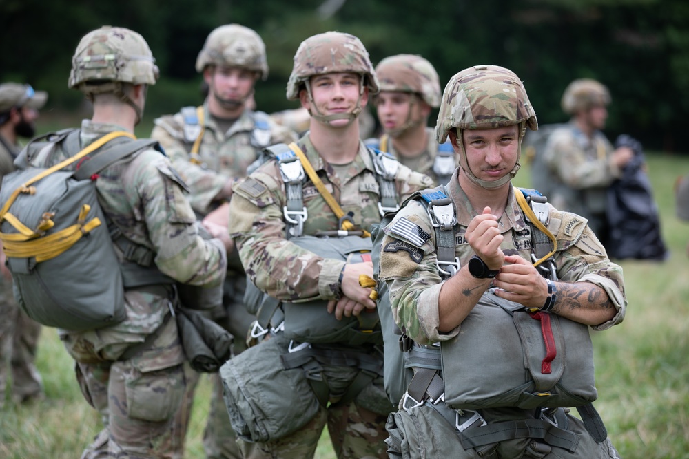 5TH RANGER TRAINING BATTALION AIRBORNE OPERATION