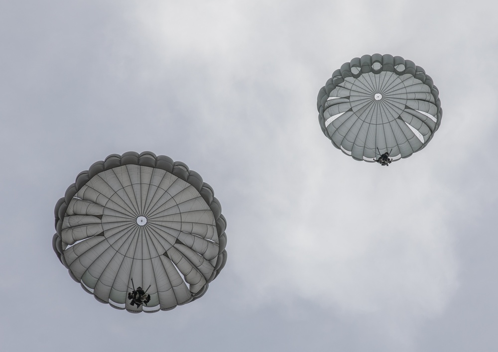 5TH RANGER TRAINING BATTALION AIRBORNE OPERATION