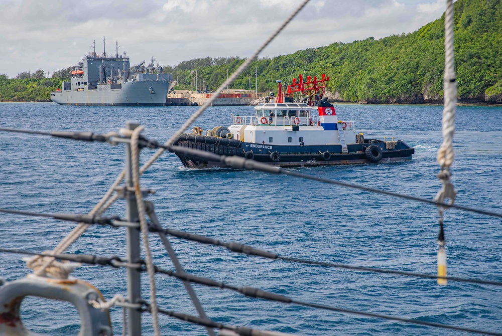USS Howard (DDG 83) Guam Port Visit