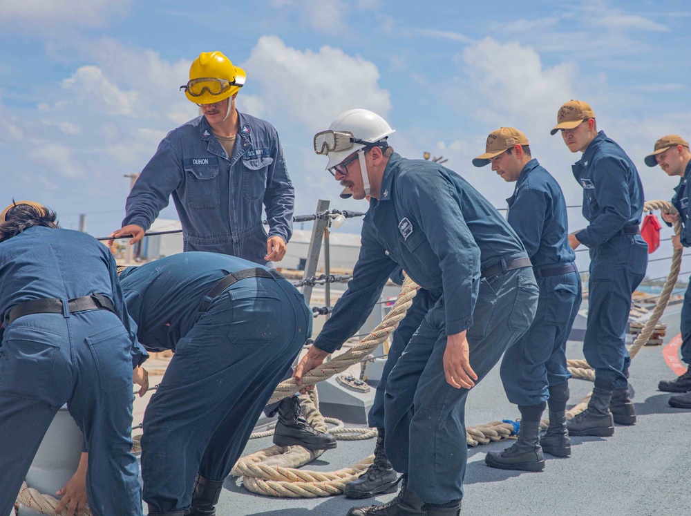 DVIDS - Images - USS Howard (DDG 83) Guam Port Visit [Image 6 of 6]