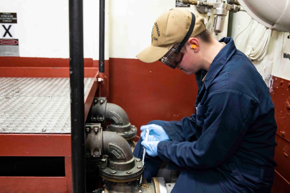 USS Ralph Johnson (DDG 114) Sailors perform VCHT Maintenance.