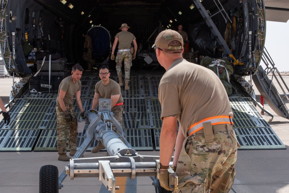 PSAB Air Terminal Operations Center receives cargo from C5 &quot;Super Galaxy&quot;