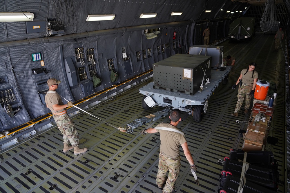 PSAB Air Terminal Operations Center receives cargo from C5 &quot;Super Galaxy&quot;