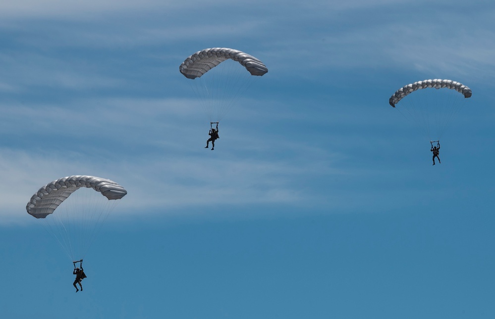 JBLM Airshow, Warrior Expo: Day 1