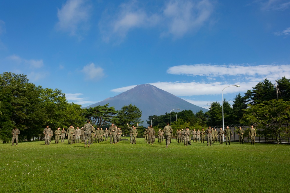 U.S. Marines and JGSDF soldiers conduct a NCO Symposium