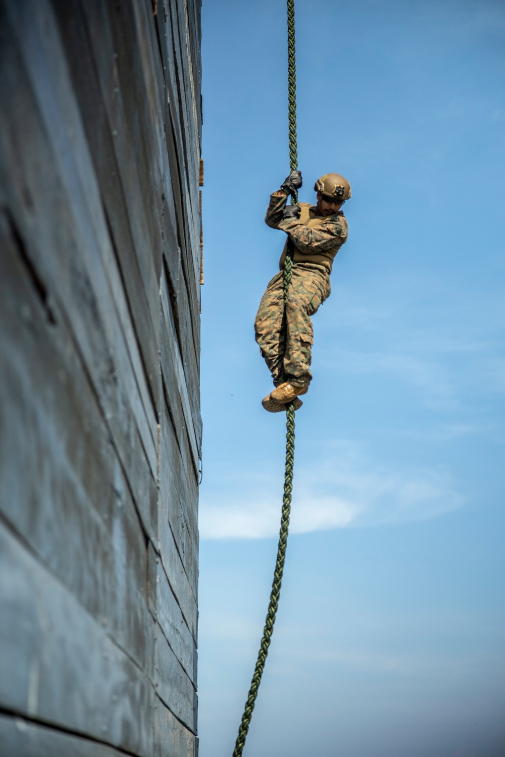 3d LCT and PMC conduct fast-roping training during MASA 23