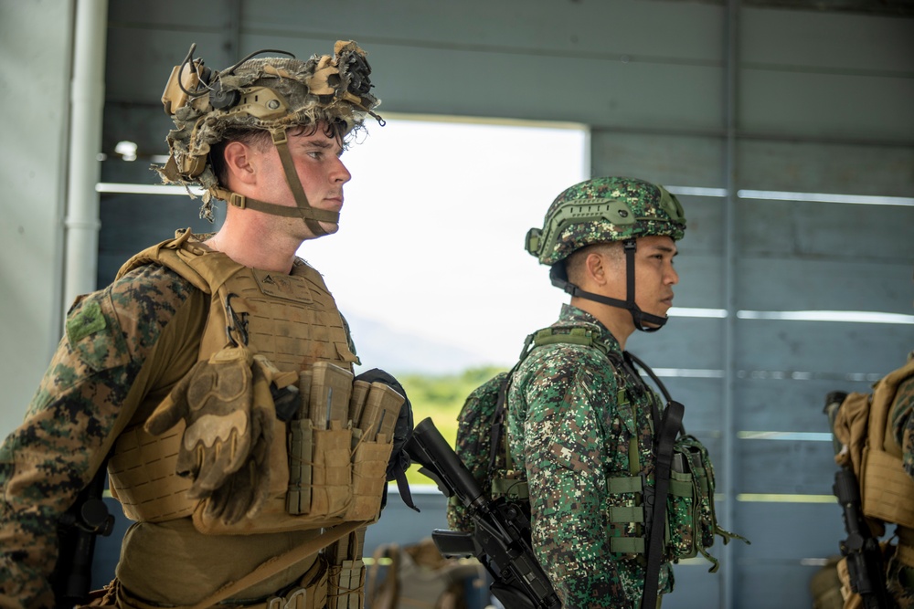 3d LCT and PMC conduct fast-roping training during MASA 23