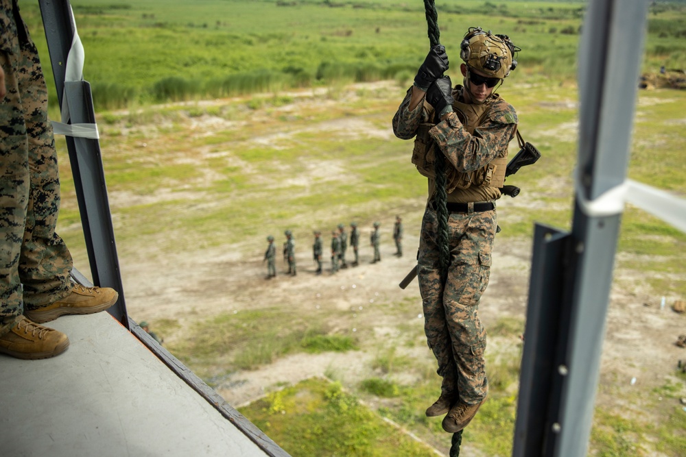 3d LCT and PMC conduct fast-roping training during MASA 23