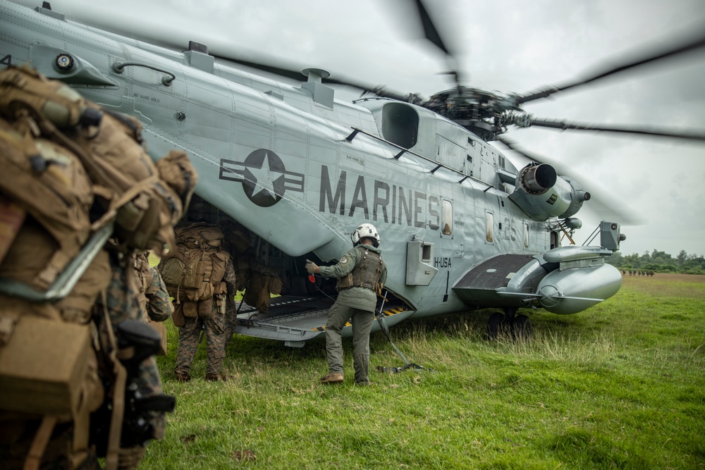 3d LCT conducts a simulated airfield seizure with PMC during MASA 23