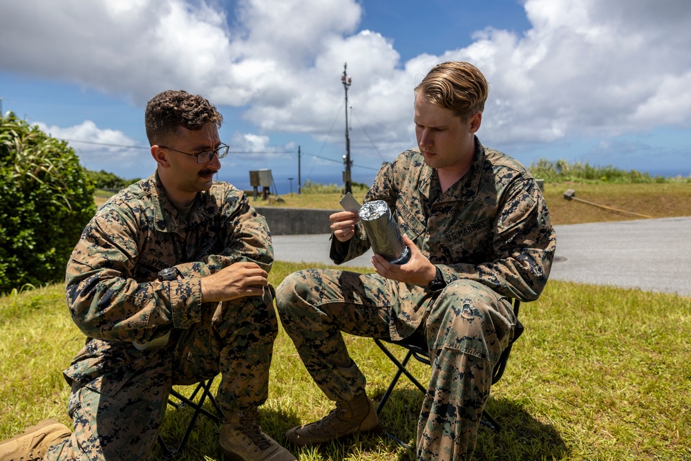 III MIG builds field expedient antennas