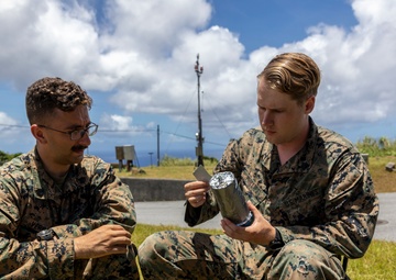 III MIG builds field expedient antennas