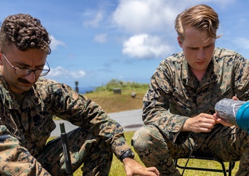 III MIG builds field expedient antennas