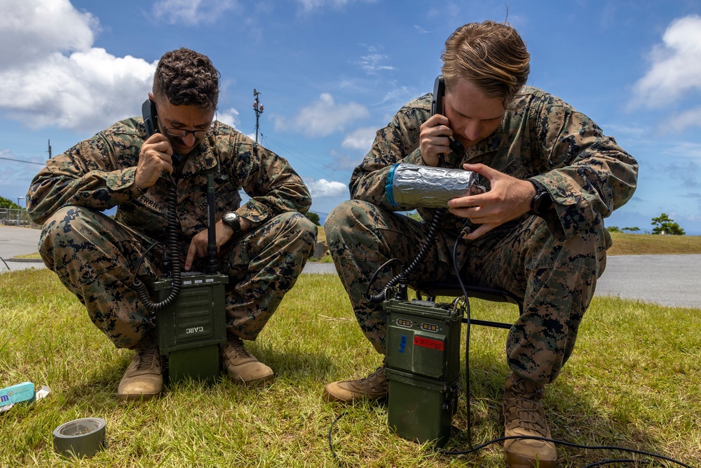 III MIG builds field expedient antennas