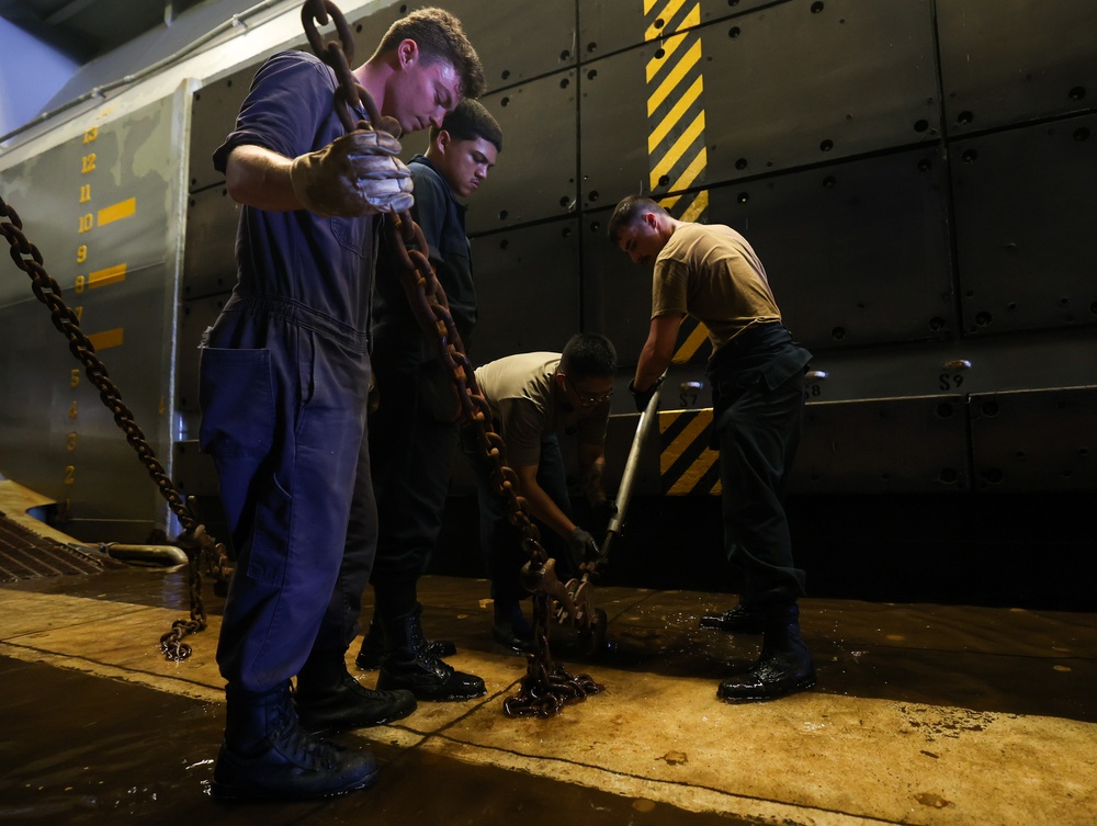 USS Bataan Sailors Prepare LCU for Storage